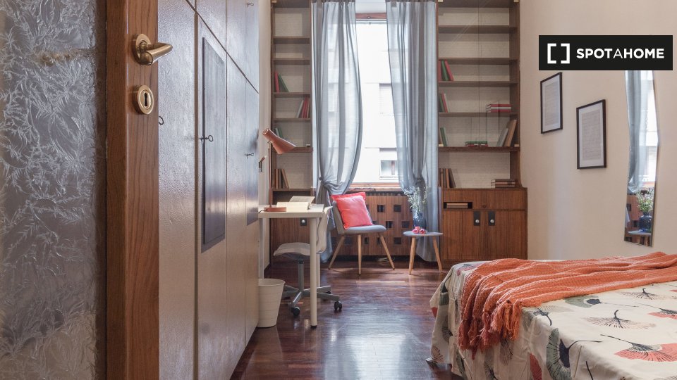 Immagine 8 di Camera condivisa in affitto  in Via Principi d'Acaja a Torino