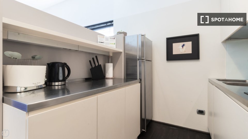 Immagine 7 di Appartamento in affitto  in Via Montebello a Milano