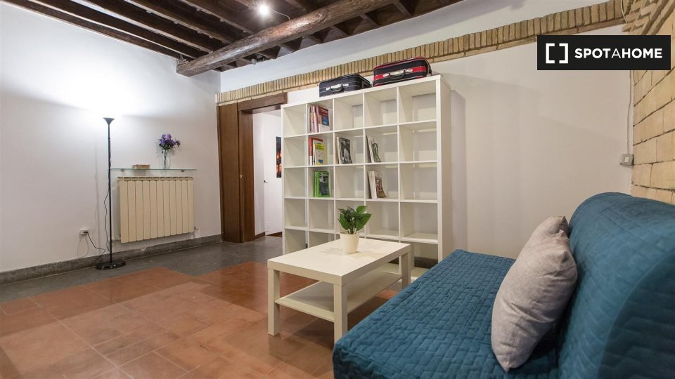 Immagine 5 di Appartamento in affitto  in Via della Scala, 00153 Roma RM, Italy a Roma