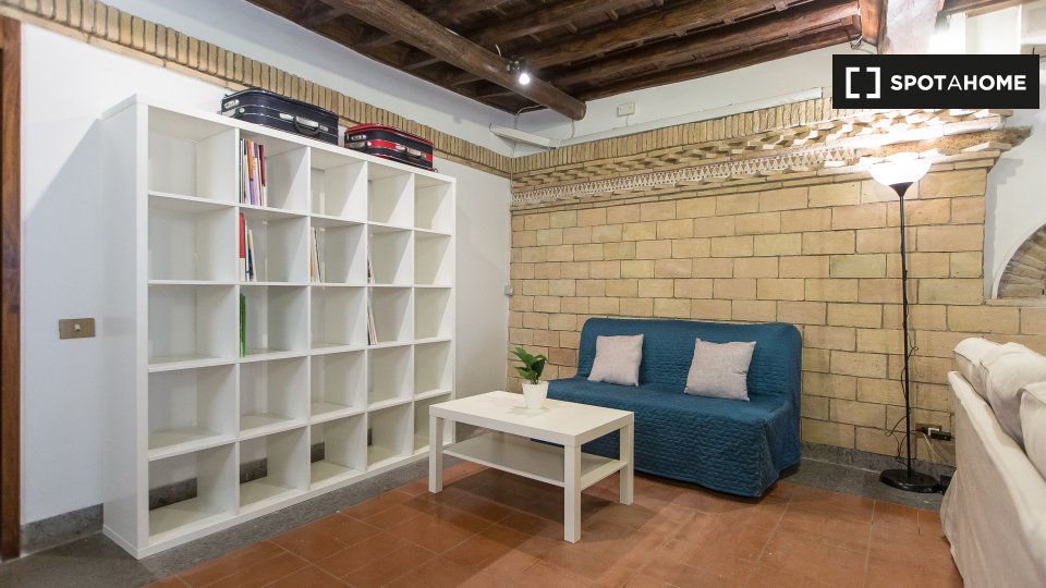 Immagine 6 di Appartamento in affitto  in Via della Scala, 00153 Roma RM, Italy a Roma