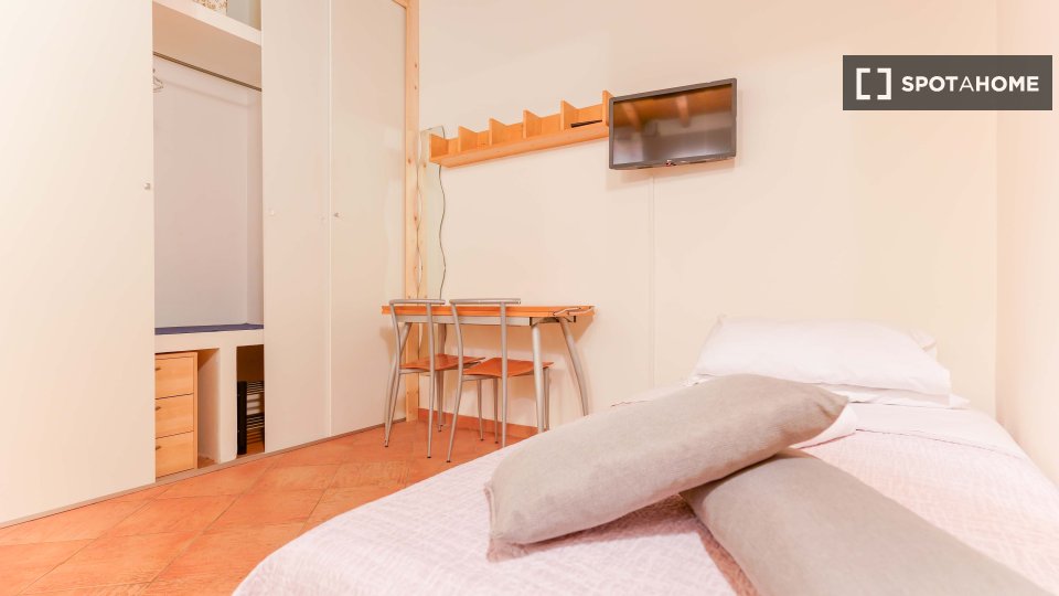 Immagine 2 di Ufficio in affitto  in Via Mirasole a Bologna