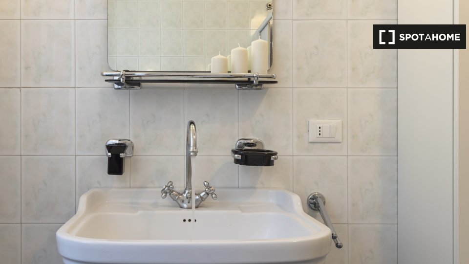 Immagine 16 di Camera condivisa in affitto  in Via Stefano Maria Clemente a Torino