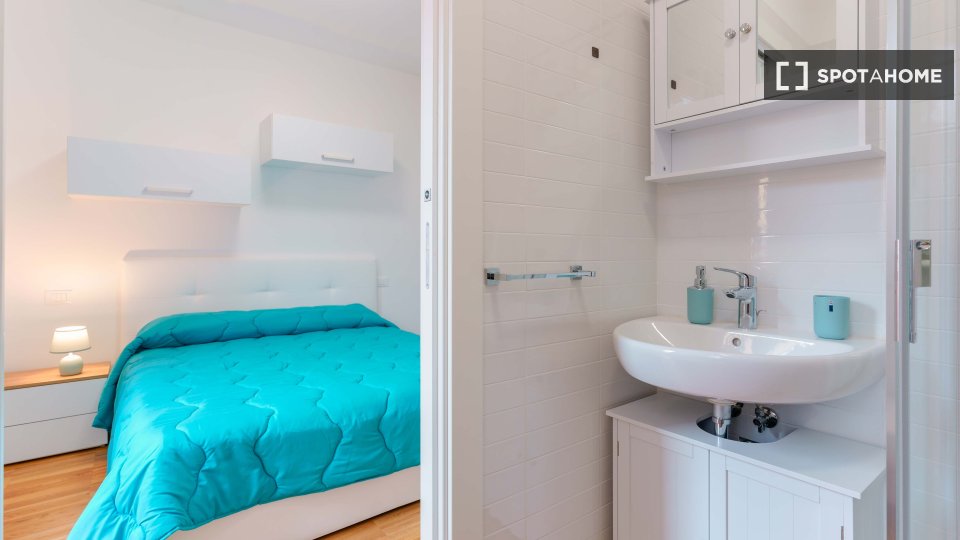 Immagine 15 di Ufficio in affitto  in Via Mascarella a Bologna