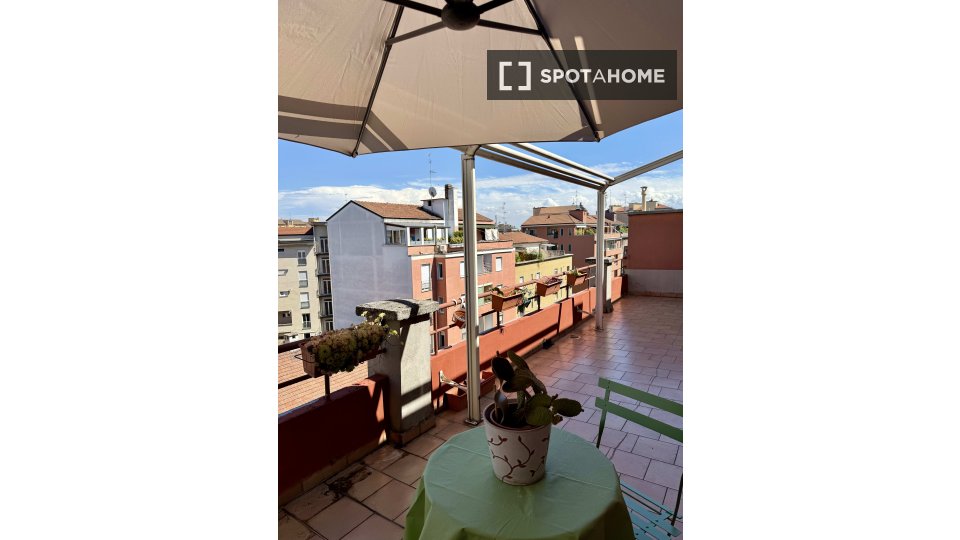 Immagine 7 di Ufficio in affitto  in Via Sebino a Milano