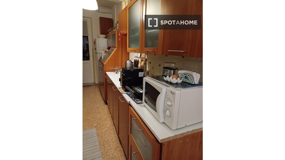 Immagine 8 di Camera condivisa in affitto  in Via Cartolari a Perugia