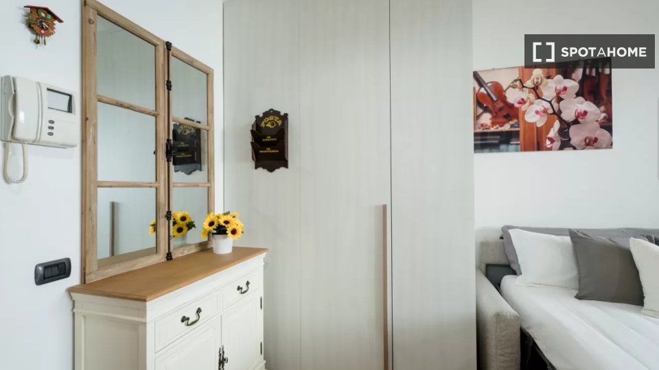 Immagine 5 di Ufficio in affitto  in Via Nino Oxilia a Milano