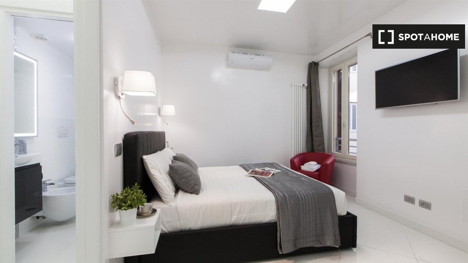 Immagine 10 di Appartamento in affitto  in Via Cesare Battisti a Roma