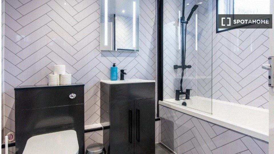 Immagine 13 di Appartamento in affitto  in Walsall St a 