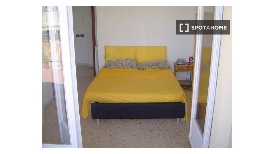 Immagine 2 di Appartamento in affitto  in Via Oletta a Roma