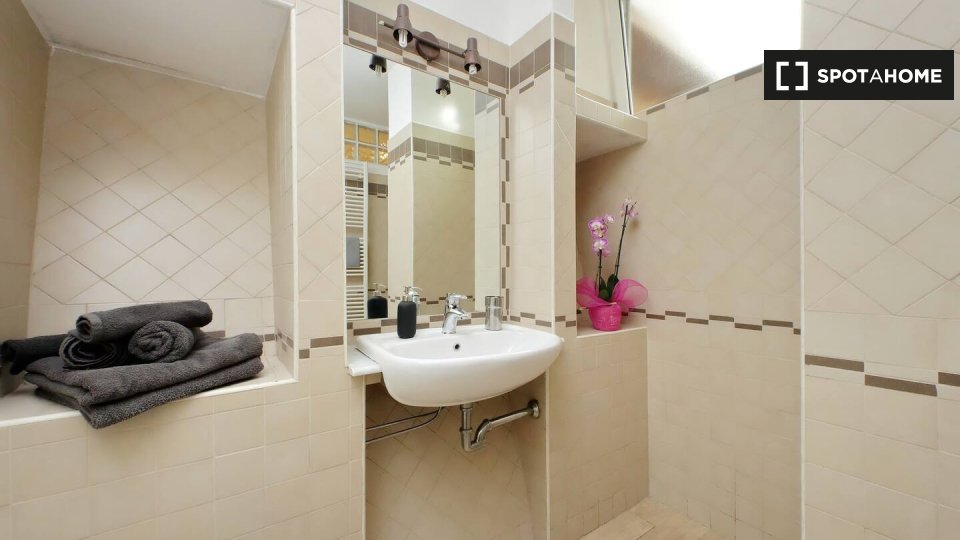 Immagine 2 di Appartamento in affitto  in Via Filippo Bernardini a Roma