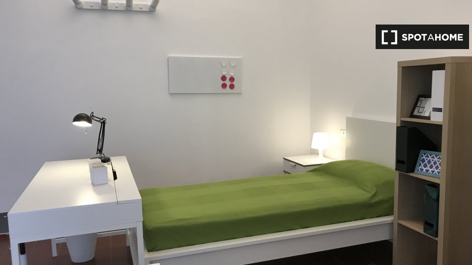 Immagine 6 di Camera condivisa in affitto  in Viale Bligny a Milano