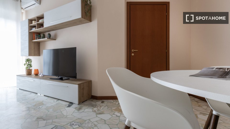 Immagine 9 di Appartamento in affitto  in Viale Campania a Milano