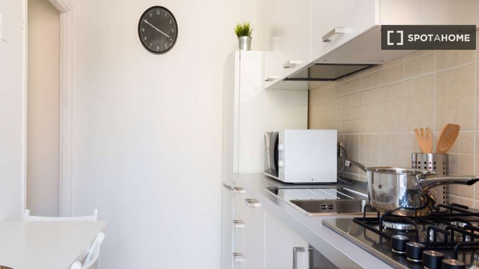 Immagine 9 di Camera condivisa in affitto  in Via Dei Mandorli Milan a Buccinasco