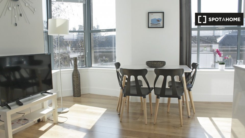 Immagine 4 di Appartamento in affitto  in St Mary at Hill a 