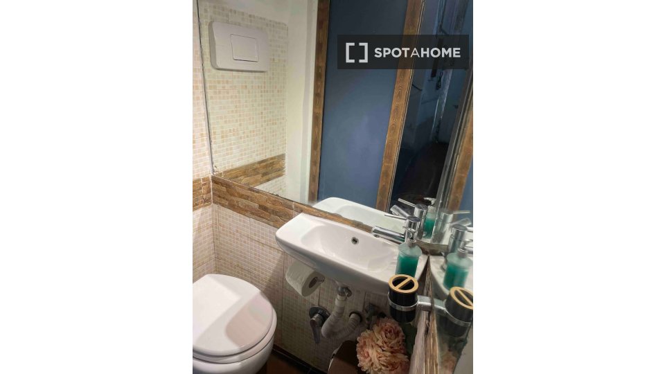 Immagine 9 di Appartamento in affitto  in Vico dei Pellegrini a Napoli