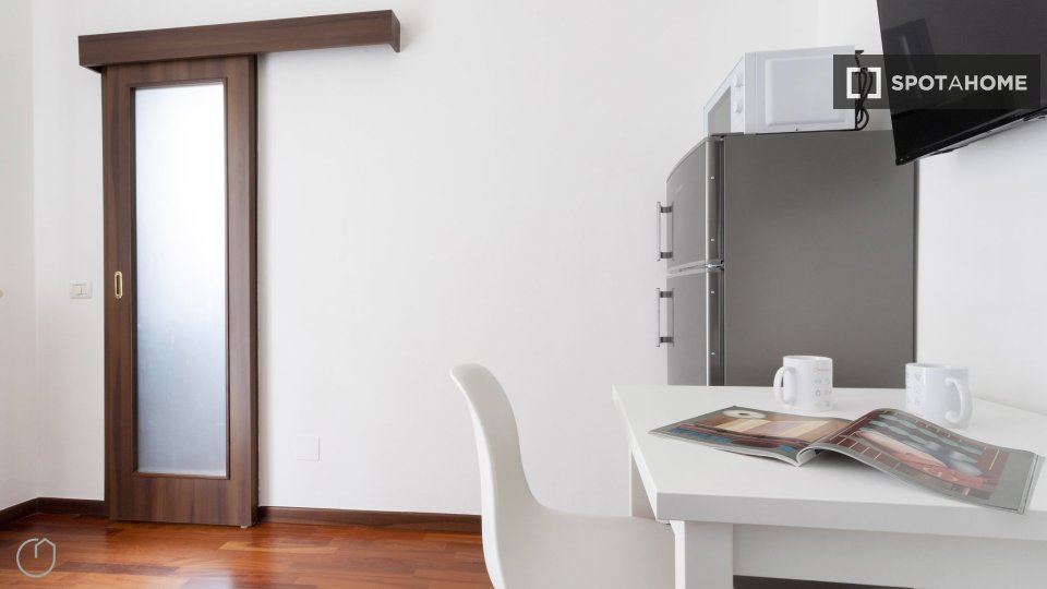 Immagine 13 di Appartamento in affitto  in Via Privata Carlo Antonio Carlone a Milano