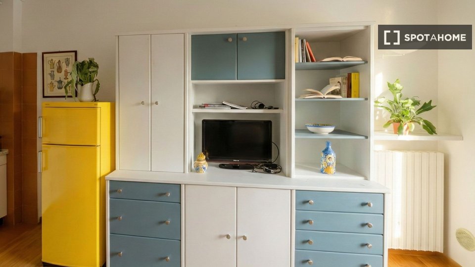 Immagine 3 di Appartamento in affitto  in Corso S. Gottardo a Milano