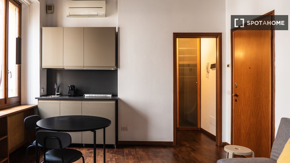 Immagine 11 di Appartamento in affitto  in Via Anfiteatro a Milano