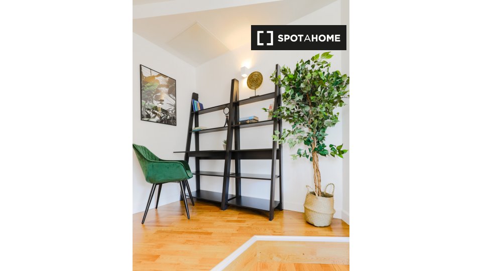 Immagine 6 di Appartamento in affitto  in Church St a Staines