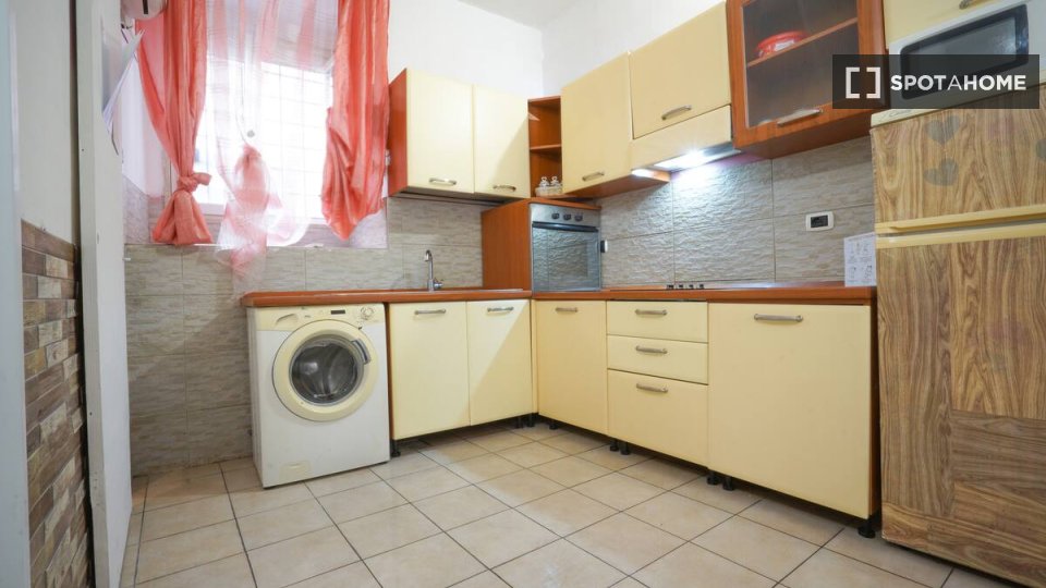 Immagine 10 di Ufficio in affitto  in Via Voghera a Roma