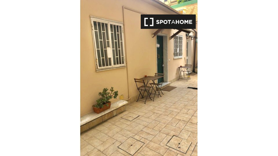 Immagine 6 di Ufficio in affitto  in Via Giuseppe Luigi Passalacqua a Roma