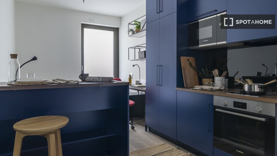 Immagine 2 di Ufficio in affitto  in Via Moretta a Torino