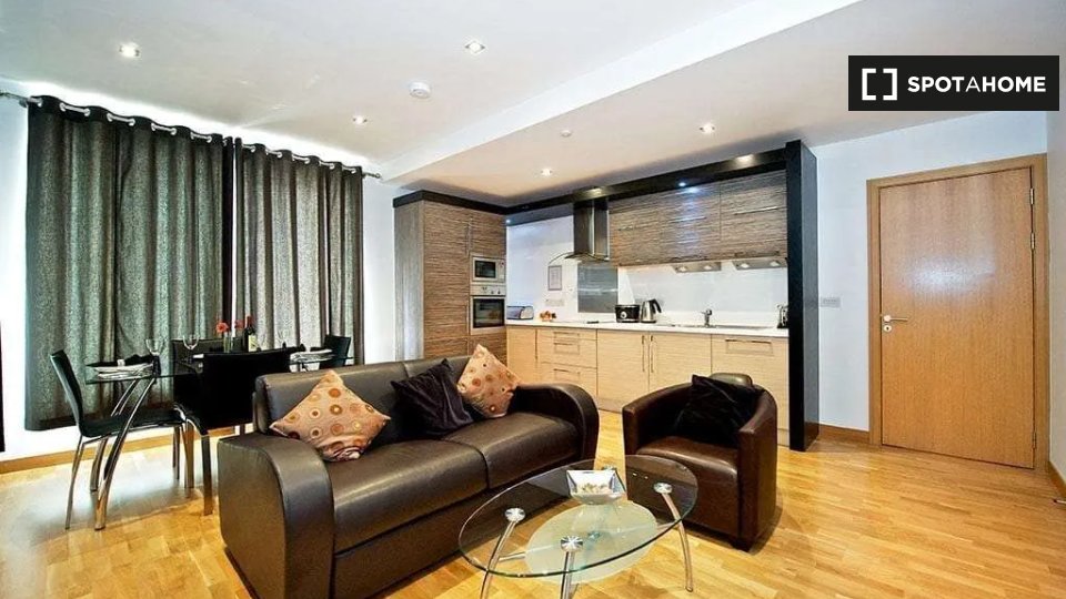 Immagine 1 di Appartamento in affitto  in Brandfield St a Inverleith, New Town and Fountainbridge