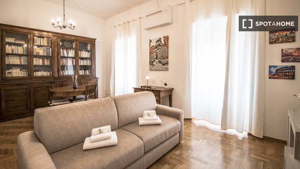 Immagine 18 di Appartamento in affitto  in Via Donatello a Roma