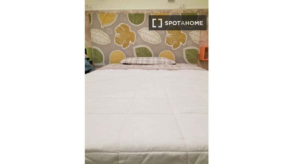 Immagine 11 di Camera condivisa in affitto  in Via Principe Amedeo a Roma