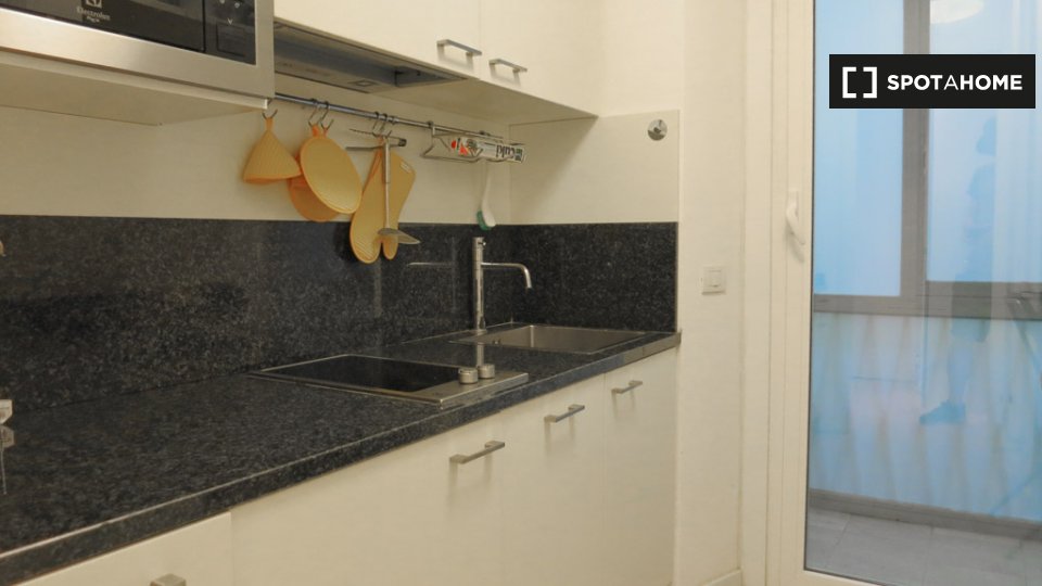 Immagine 6 di Appartamento in affitto  in Via Pontaccio a Milano