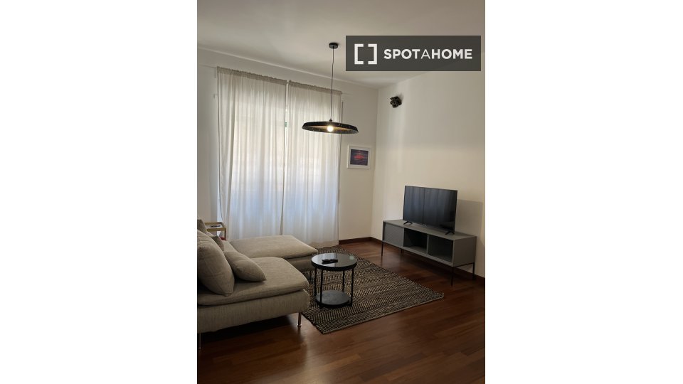 Immagine 8 di Appartamento in affitto  in Via Muzio Attendolo a Roma