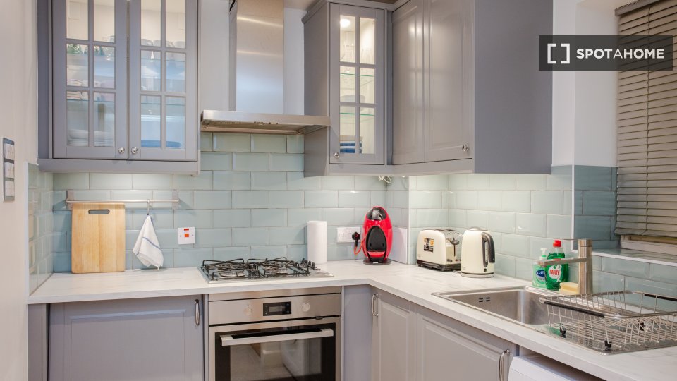 Immagine 8 di Appartamento in affitto  in apartment a 