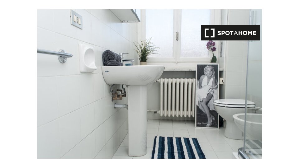 Immagine 6 di Camera condivisa in affitto  in Via Aldo Barbaro a Torino