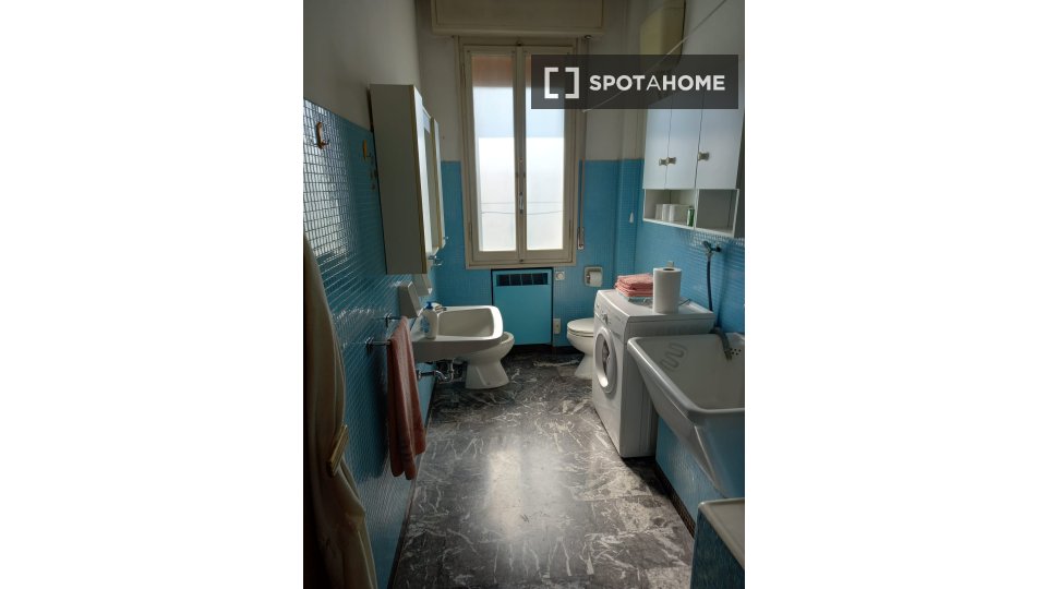Immagine 19 di Camera condivisa in affitto  in Piazza S. Francesco a Bologna