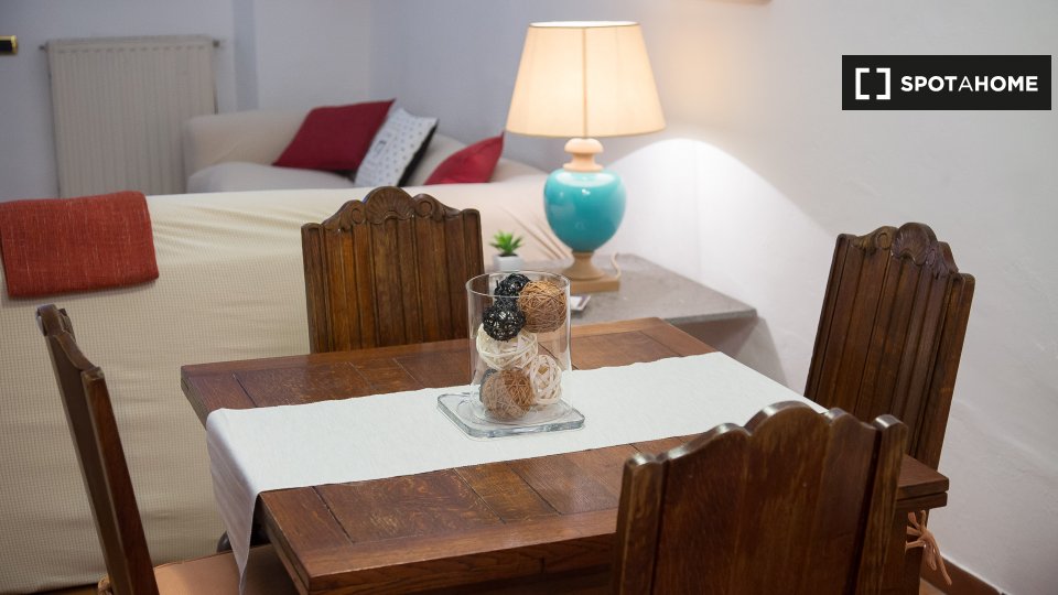 Immagine 6 di Appartamento in affitto  in Via dei Panieri a Roma