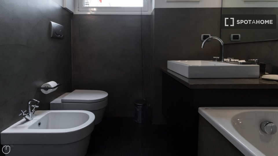 Immagine 18 di Appartamento in affitto  in Via Montebello a Milano