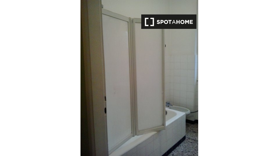 Immagine 9 di Camera condivisa in affitto  in Via Castelbarco a Trento