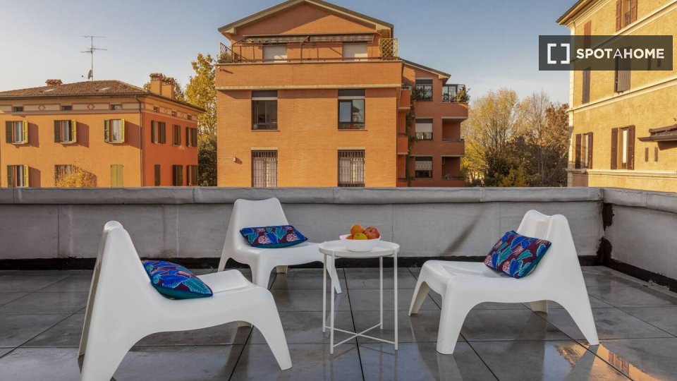 Immagine 12 di Appartamento in affitto  in Via Giuseppe Massarenti a Bologna