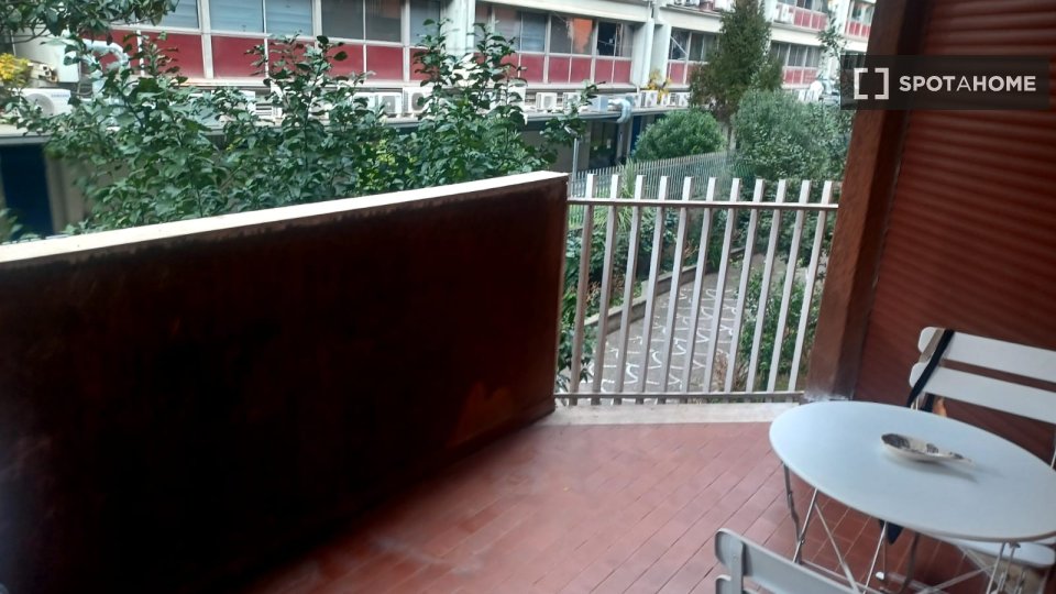 Immagine 3 di Camera condivisa in affitto  in Largo Francesco Anzani a Roma