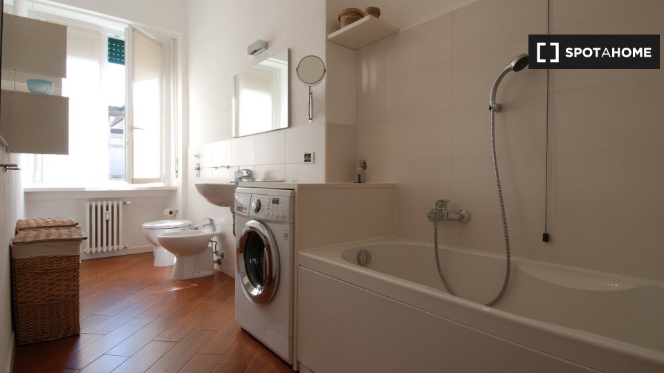 Immagine 5 di Appartamento in affitto  in Via Conca del Naviglio a Milano