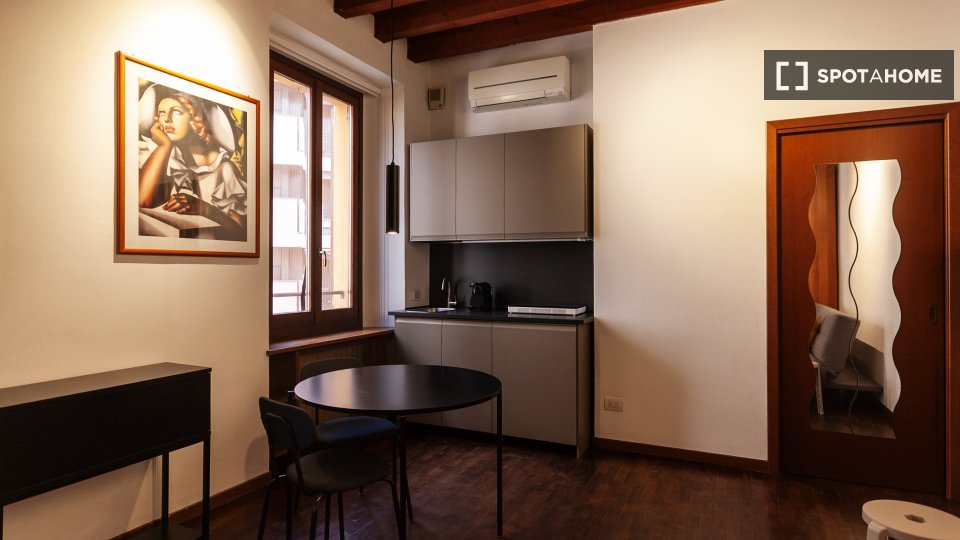 Immagine 12 di Appartamento in affitto  in Via Anfiteatro a Milano