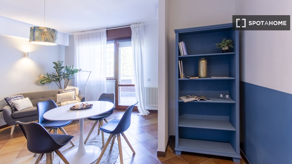 Immagine 13 di Appartamento in affitto  in Via S. Giovanni in Argentella a Roma