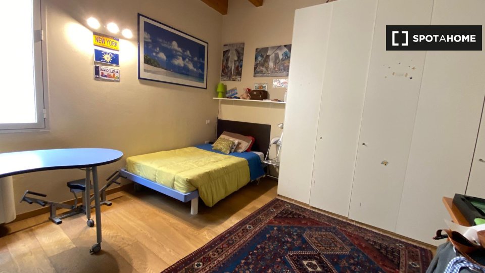 Immagine 7 di Camera condivisa in affitto  in Via Roma a Cagliari