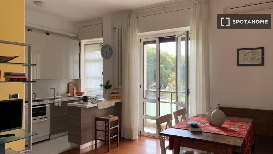 Immagine 7 di Appartamento in affitto  in Via Marostica a Milano