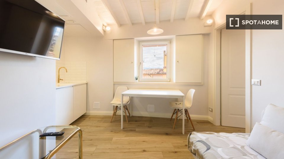 Immagine 2 di Appartamento in affitto  in Via del Crocifisso a Firenze