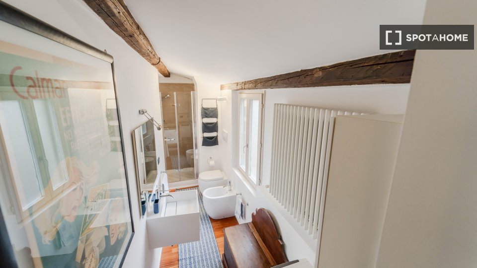 Immagine 11 di Appartamento in affitto  in Via delle Tovaglie a Bologna