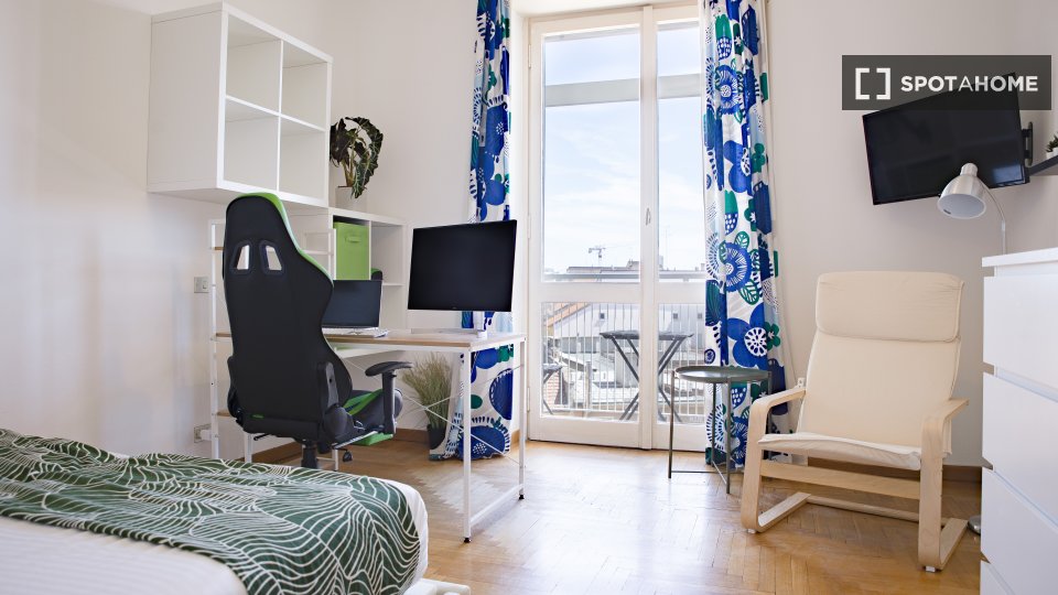 Immagine 1 di Camera condivisa in affitto  in Via Vettabbia a Milano