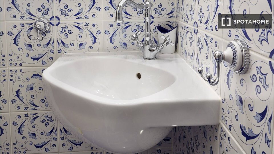 Immagine 10 di Appartamento in affitto  in Via Romana a Firenze