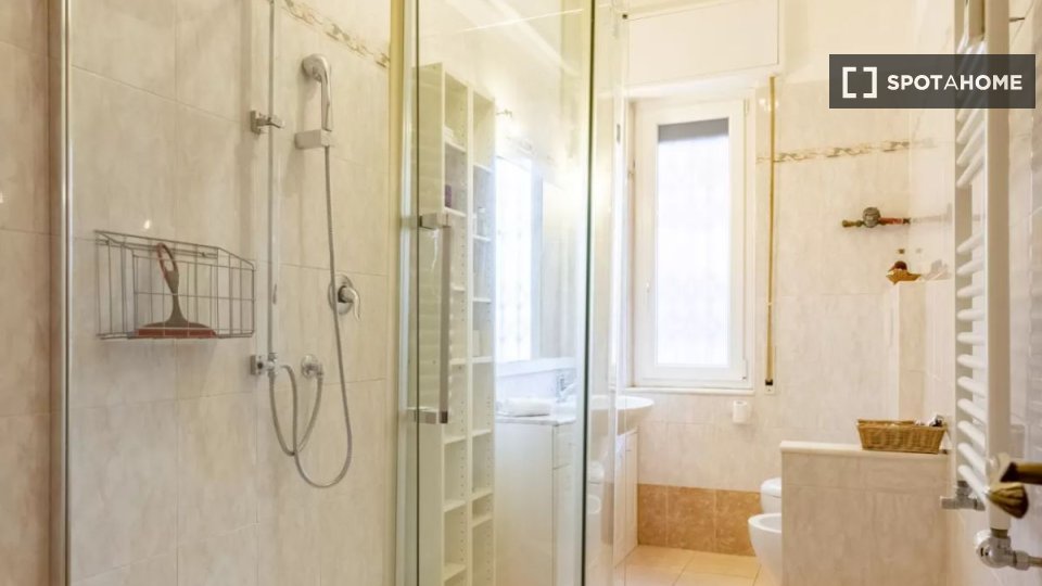 Immagine 18 di Appartamento in affitto  in Via Asolo a Genova