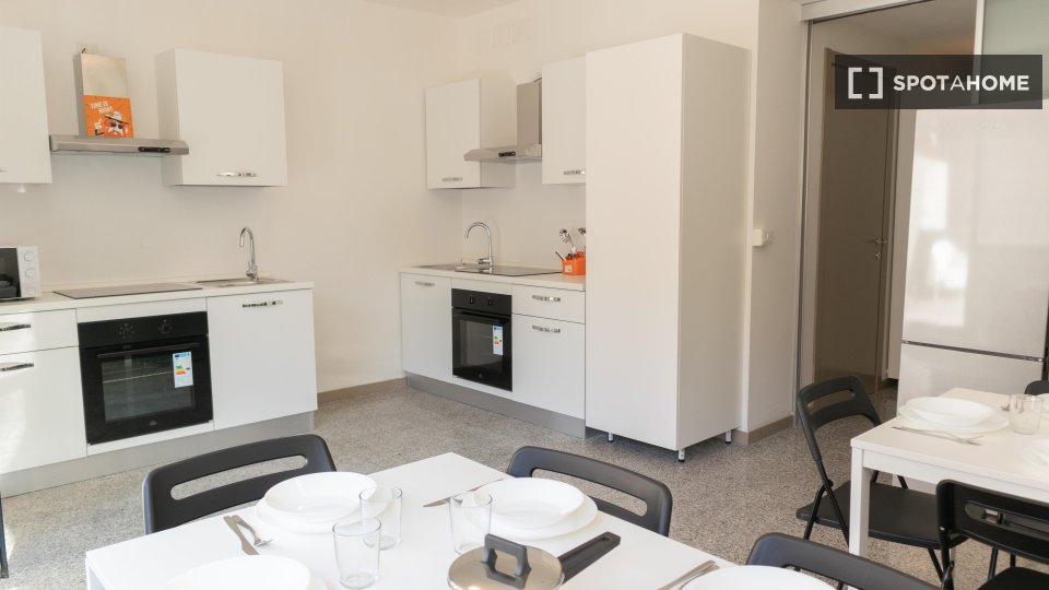 Immagine 6 di Camera condivisa in affitto  in Via Dante a Cagliari